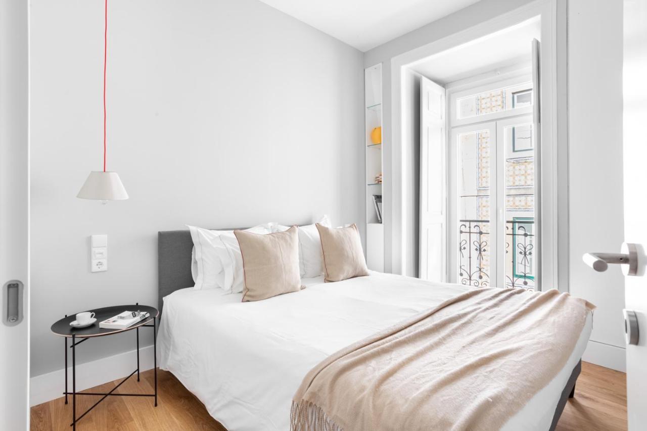 Apartment Joivy Marvelous 3-bed With Astonishing View And Terrace, Nearby St George Castle