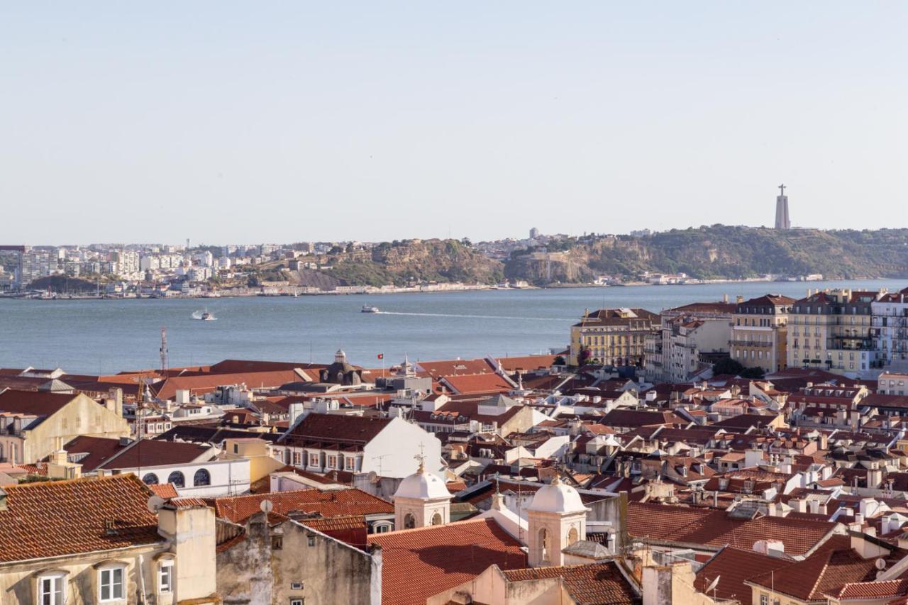 Joivy Marvelous 3-bed With Astonishing View And Terrace, Nearby St George Castle Apartment