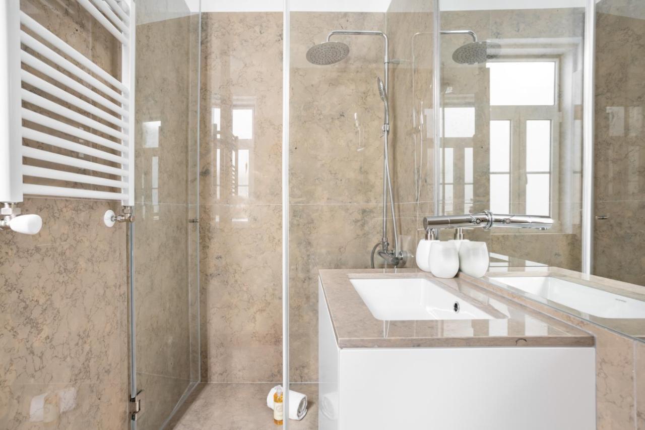 Joivy Marvelous 3-bed With Astonishing View And Terrace, Nearby St George Castle Apartment Lisbon